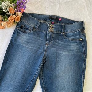 Torrid Denim Super Stretch Medium Wash Size 16